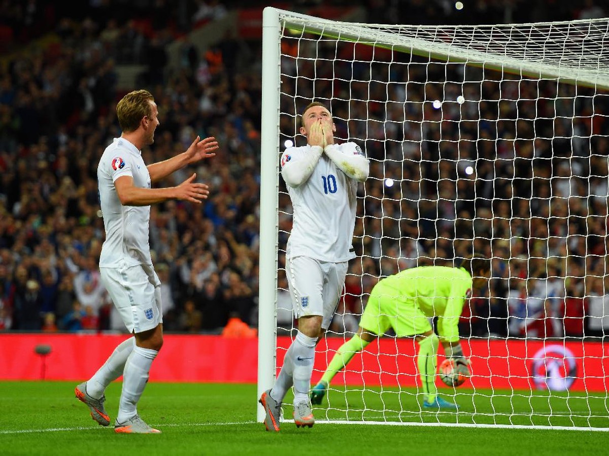 Harry Kane dan Wayne Rooney saat bermain bersama di timnas Inggris (Foto: Shaun Botterill/Getty Images)