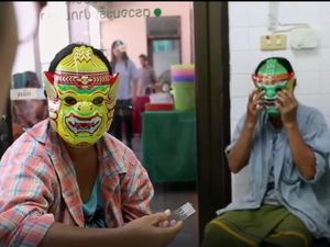 Unik, Pasien Pap Smear di Thailand Pakai Topeng Supaya Tak Malu