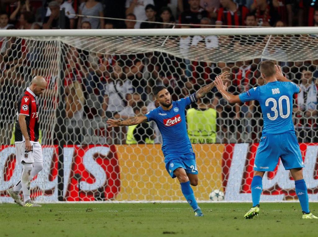 Liga Champions Hadiah yang Pas untuk Napoli Liga Champions Hadiah yang Pas untuk Napoli