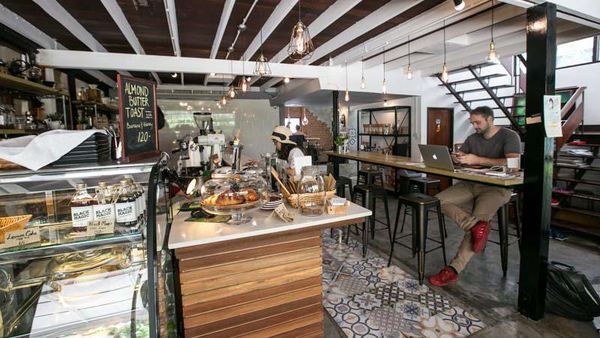 Jalan-jalan ke Bangkok? Ini 17 Kafe yang Asyik untuk Ngopi dan Hangout di Bangkok