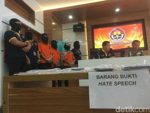 Polisi: Saracen Sebar Propaganda SARA Melalui Meme Provokatif Polisi: Saracen Sebar Propaganda SARA Melalui Meme Provokatif