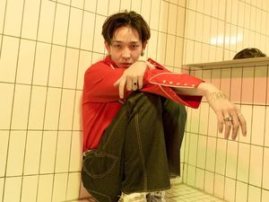 Foto: Ini Idol K-Pop yang Jadi Model Playboy Pertama di Korea