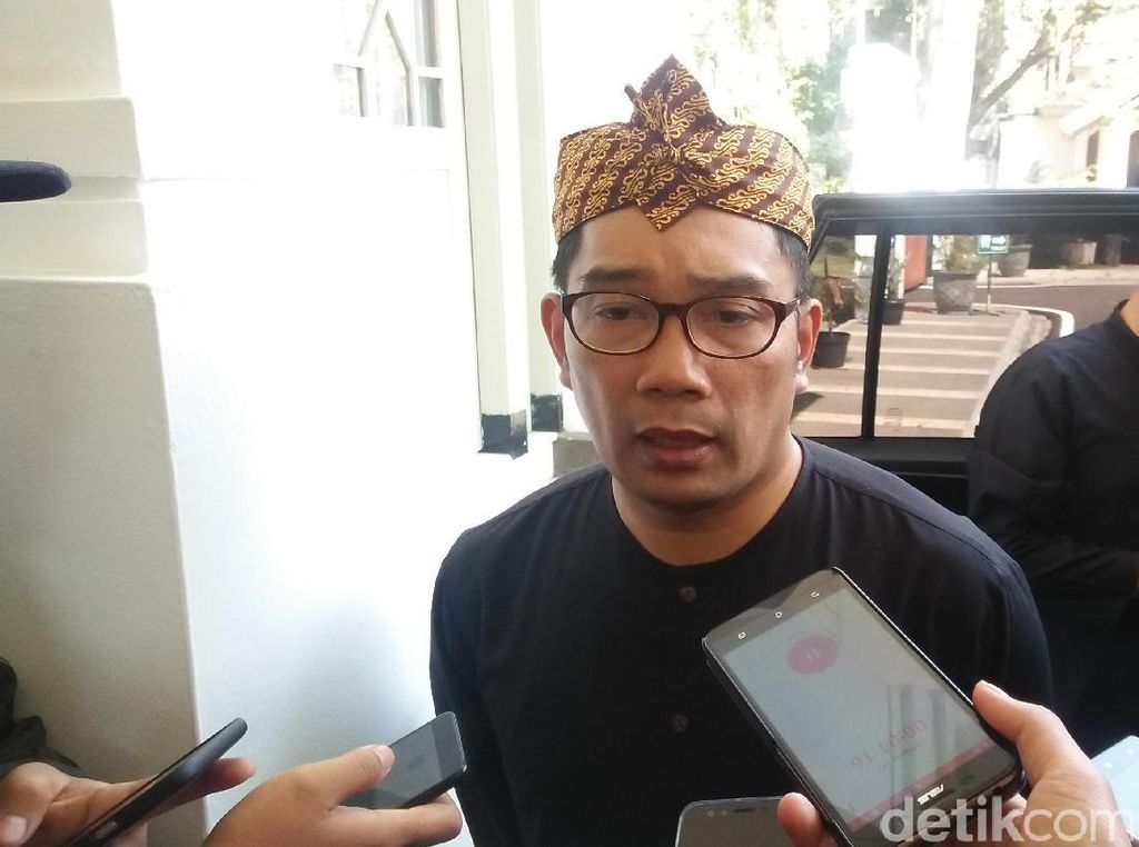 Ridwan Kamil Imbau Tak Pakai Kendaraan Pribadi ke Karnaval Kemerdekaan Ridwan Kamil Imbau Tak Pakai Kendaraan Pribadi ke Karnaval Kemerdekaan