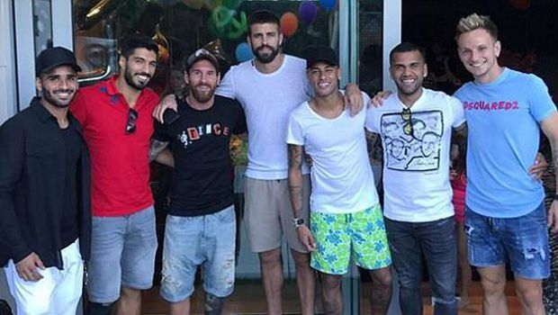 Reuni MSN di Apartemen Neymar