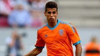 10. Valencia mendapatkan 514 juta euro (Rp 8,9 triliun) dari penjualan pemain pada periode 2010-2018. (Foto: Christof Koepsel/Getty Images)