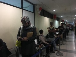 Ada Pemutihan, Wajib Pajak Kendaraan Antre di Samsat Jaksel