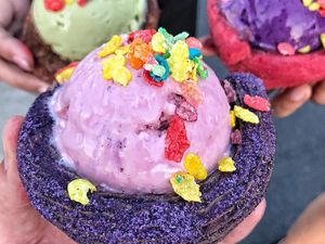 Es Krim Ubi di Dalam Ube Churro Bowl Ini Legit Dingin dan Instagrammable