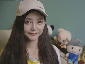 Bintang Video Streaming Cantik Ungkap Kisah Pilu di Balik Gaji Rp 500 Juta