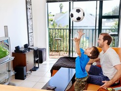 Nonton Piala Dunia 2018, Idealnya di Tempat Terang Atau Gelap-gelapan?