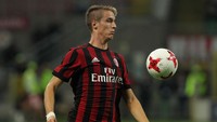 Andrea Conti (bek kanan, 23 tahun). Milan menggelontorkan sekitar 24 juta euro (plus Matteo Pessina) untuk memboyongnya dari Atalanta. (Foto: Marco Luzzani/Getty Images)