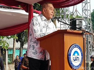 Menhan Beri Pembekalan Bela Negara ke Mahasiswa Baru