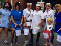 Dinilai Melecehkan, Sumbangan Pria Berpakaian Perawat Ditolak RS