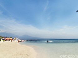 Celebrity on Vacation: Menjelajahi Pulau Tabuhan yang Eksotis