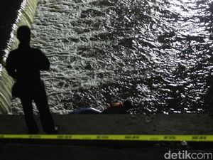 Pencarian 2 Korban Hanyut di Sungai Cimanuk Dihentikan Sementara