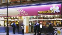 Foto: Objek Wisata London di Sekitar Restoran Bos First Travel