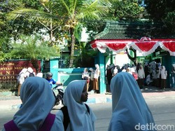 Puluhan Pelajar MTsN Bondowoso Kesurupan Saat Istighosah