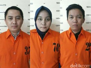 Penampilan Bos First Travel di Tahanan yang Bikin Pangling Penampilan Bos First Travel di Tahanan yang Bikin Pangling