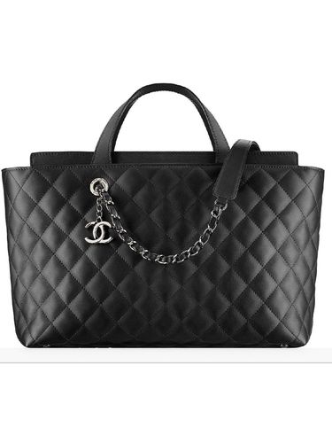 Chanel Shopping Bag. 