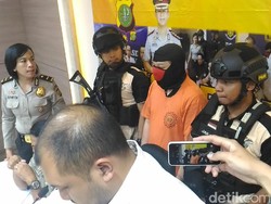 Polisi Bongkar Prostitusi Online di Jaksel, Tarifnya Rp 10 Juta