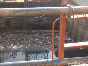 Mayat Bayi Ditemukan di Pintu Air Cawang