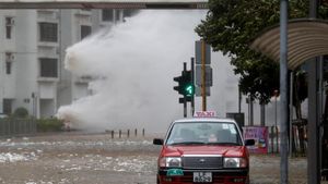 Ganasnya Topan Hato yang Tewaskan 12 Orang di Hong Kong dan Macau