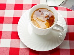 Sehat Nggak Sih Minum Teh Susu? Begini Penjelasannya