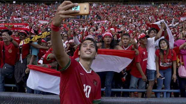 Ezra Walian mengaku tak akan melupakan memori indah bermain di depan suporter Indonesia.