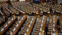 Foto: Ngeriii! 252 Kursi Kosong di Paripurna RUU APBN 2018