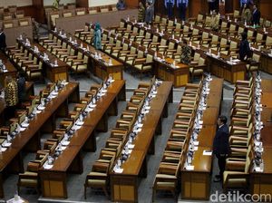 Foto: Ngeriii! 252 Kursi Kosong di Paripurna RUU APBN 2018