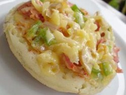 Tidak Cuma Oncom, Surabi Sekarang Diberi Topping Es Krim Sampai Saus Bolognaise