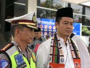 Pemprov DKI Janji Upah Pasukan Biru dan PJLP Sesuai UMP 2022 Mulai April Pemprov DKI Janji Upah Pasukan Biru dan PJLP Sesuai UMP 2022 Mulai April