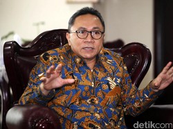 Antisipasi Kelangkaan Pangan, Zulhas Tanam Ketela Saat Corona
