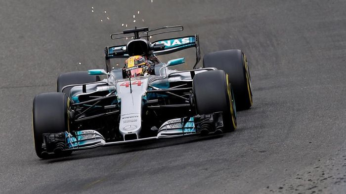 Kalahkan Raikkonen, Hamilton Tercepat Di Sesi Kedua