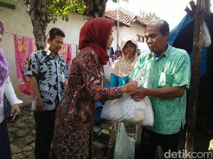 Bupati Brebes Janji Bangun Rumah untuk Pasutri yang Tinggal di Tenda