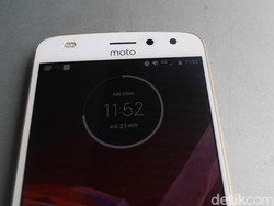 Ponsel Motorola Lebih Bermasa Depan Ketimbang Lenovo