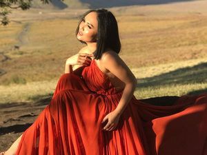 Yuni Shara Tetap Cantik dan Seksi