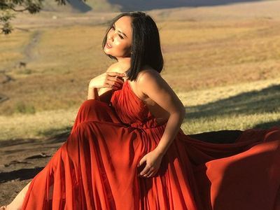 Yuni Shara Tetap Cantik dan Seksi