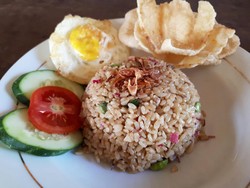 Warung Bumi: Sedapnya Nasi Goreng Kecombrang dan Roti Panggang Markisa Khas Imogiri