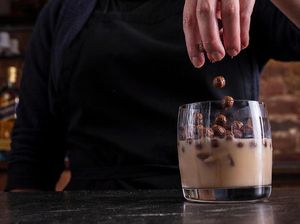 Sereal Diracik Menjadi Cereal Cocktail, Kayak Apa Rasanya Ya?