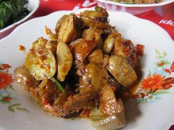 Aduh Sedapnya! Makan Nasi dengan Paduan Jengkol dan Petai di 5 Tempat Ini