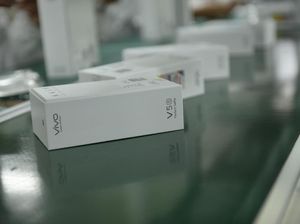 Mengintip Proses Pembuatan Ponsel Vivo