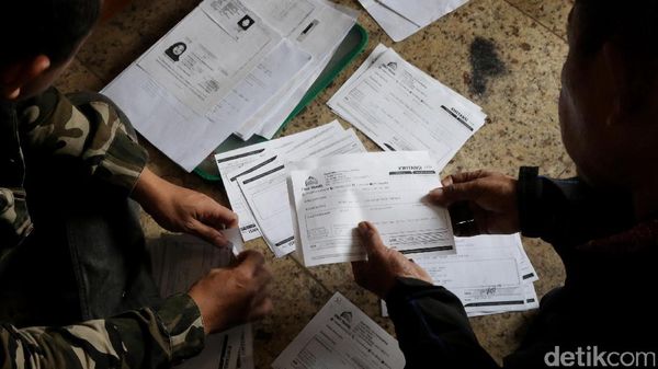 Korban First Travel Minta Paspor Dikembalikan