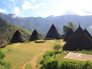 Terbius Keindahan Wae Rebo