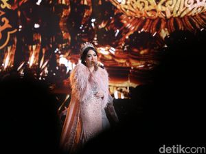 Ditanya Soal First Travel, Syahrini: Aku Harus Buru-buru!