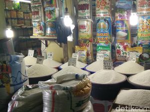 Pemerintah Jamin Stok Beras Sampai Akhir Tahun Aman