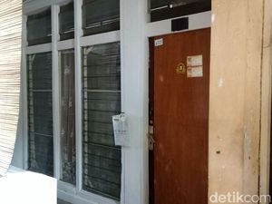 Mes Tak Terawat Ini Jadi Tempat Dirjen Hubla Simpan Suap Rp 18,9 M Mes Tak Terawat Ini Jadi Tempat Dirjen Hubla Simpan Suap Rp 18,9 M