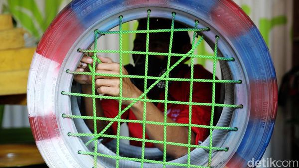 Foto: Ban Bekas Disulap Jadi Kursi Cantik