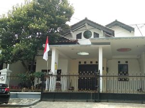 Potret Rumah Dirjen Hubla yang Disuap Rp 20,7 Miliar Potret Rumah Dirjen Hubla yang Disuap Rp 20,7 Miliar