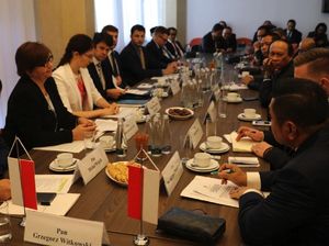 Komisi V DPR ke Polandia Bahas Transportasi