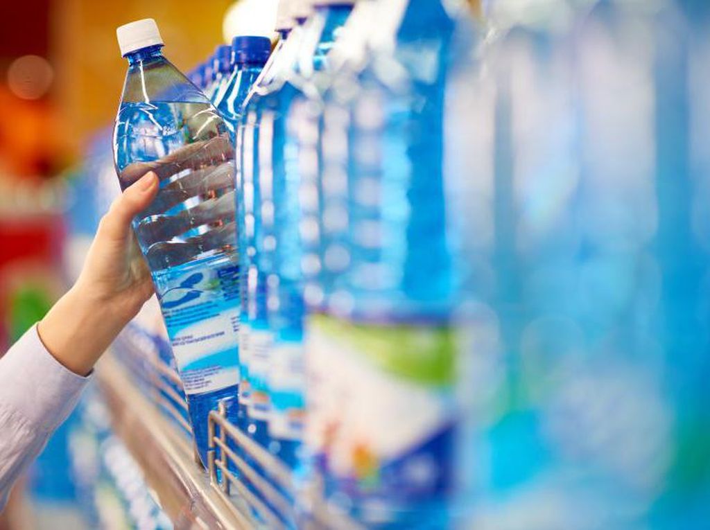 Air Minum Kemasan Harus Cepat Dihabiskan, Ini Alasan Medisnya Air Minum Kemasan Harus Cepat Dihabiskan, Ini Alasan Medisnya